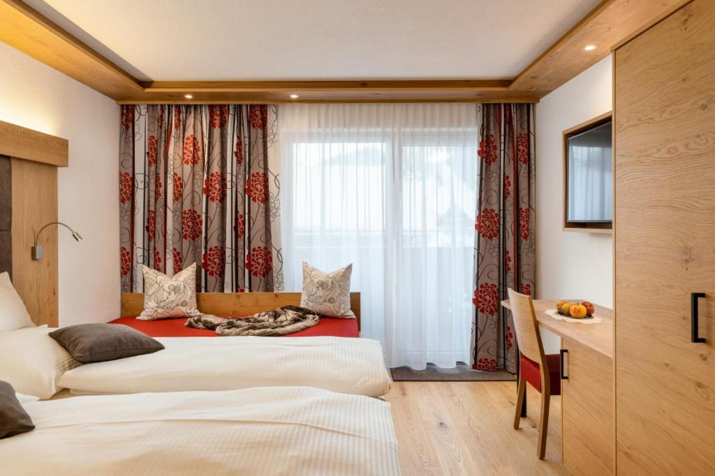 Hotel Dorfstube Holzgau Zewnętrze zdjęcie