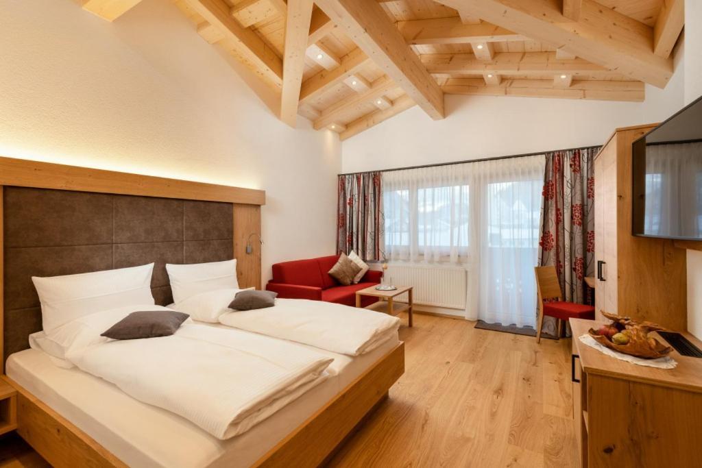 Hotel Dorfstube Holzgau Zewnętrze zdjęcie