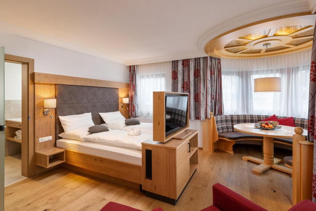 Hotel Dorfstube Holzgau Zewnętrze zdjęcie